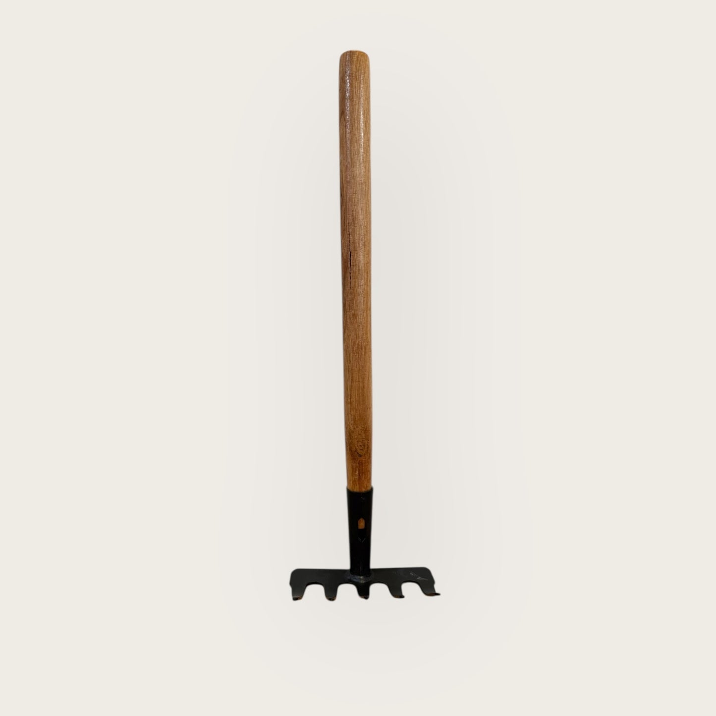 Timber-Handled Garden Rake – 5 Tine
